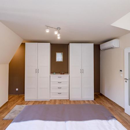 Apartments Menuet Карловы Вары Номер фото