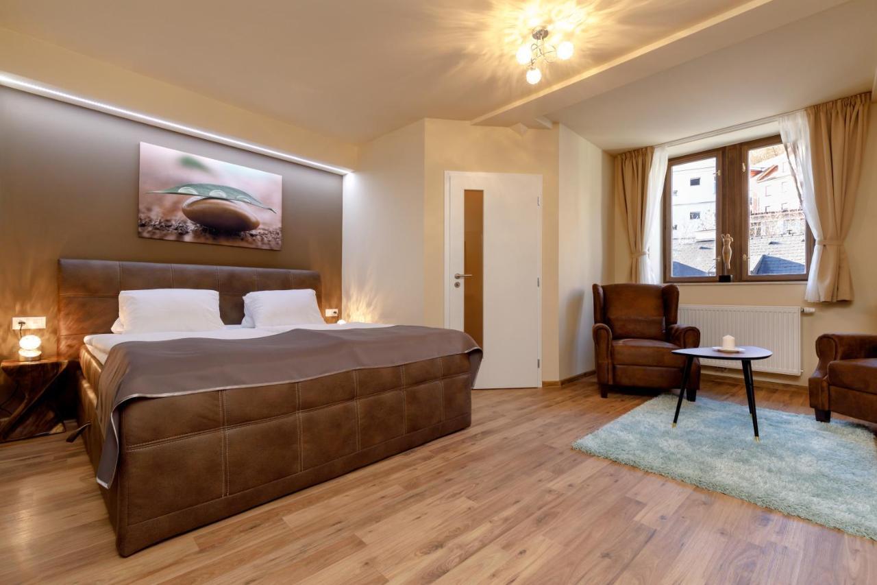 Apartments Menuet Карловы Вары Экстерьер фото