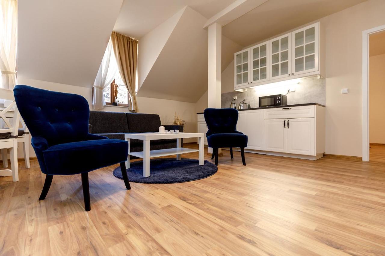 Apartments Menuet Карловы Вары Экстерьер фото