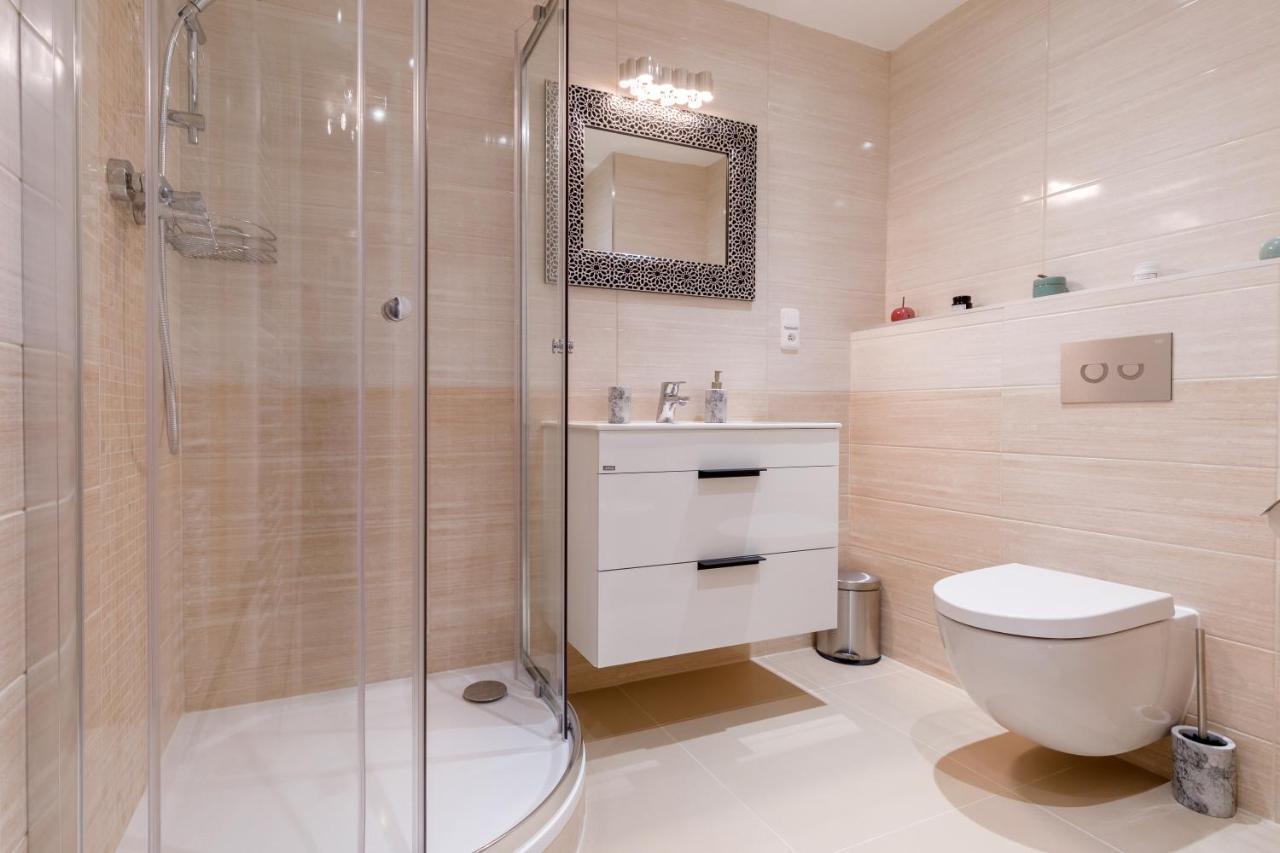 Apartments Menuet Карловы Вары Экстерьер фото