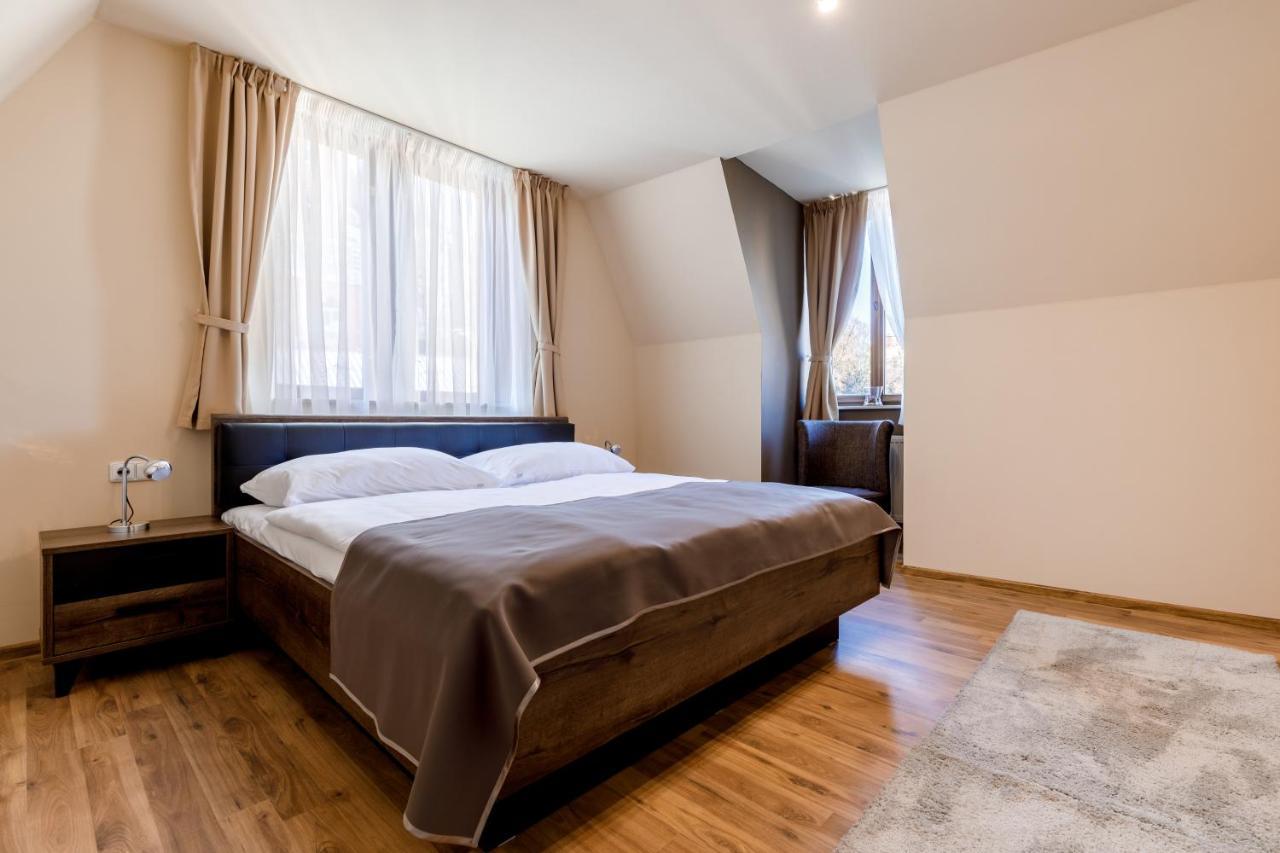 Apartments Menuet Карловы Вары Экстерьер фото