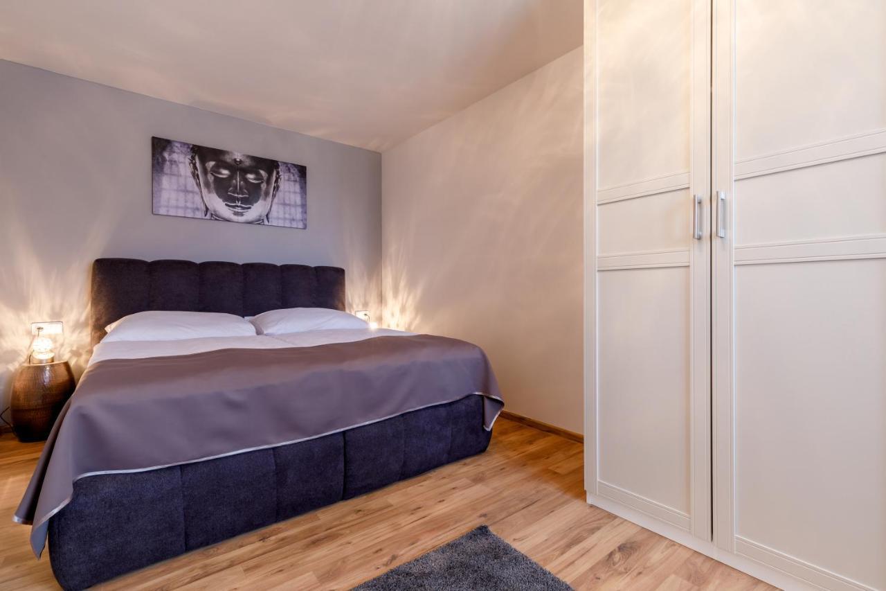 Apartments Menuet Карловы Вары Экстерьер фото