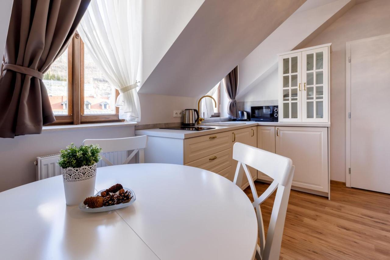 Apartments Menuet Карловы Вары Экстерьер фото