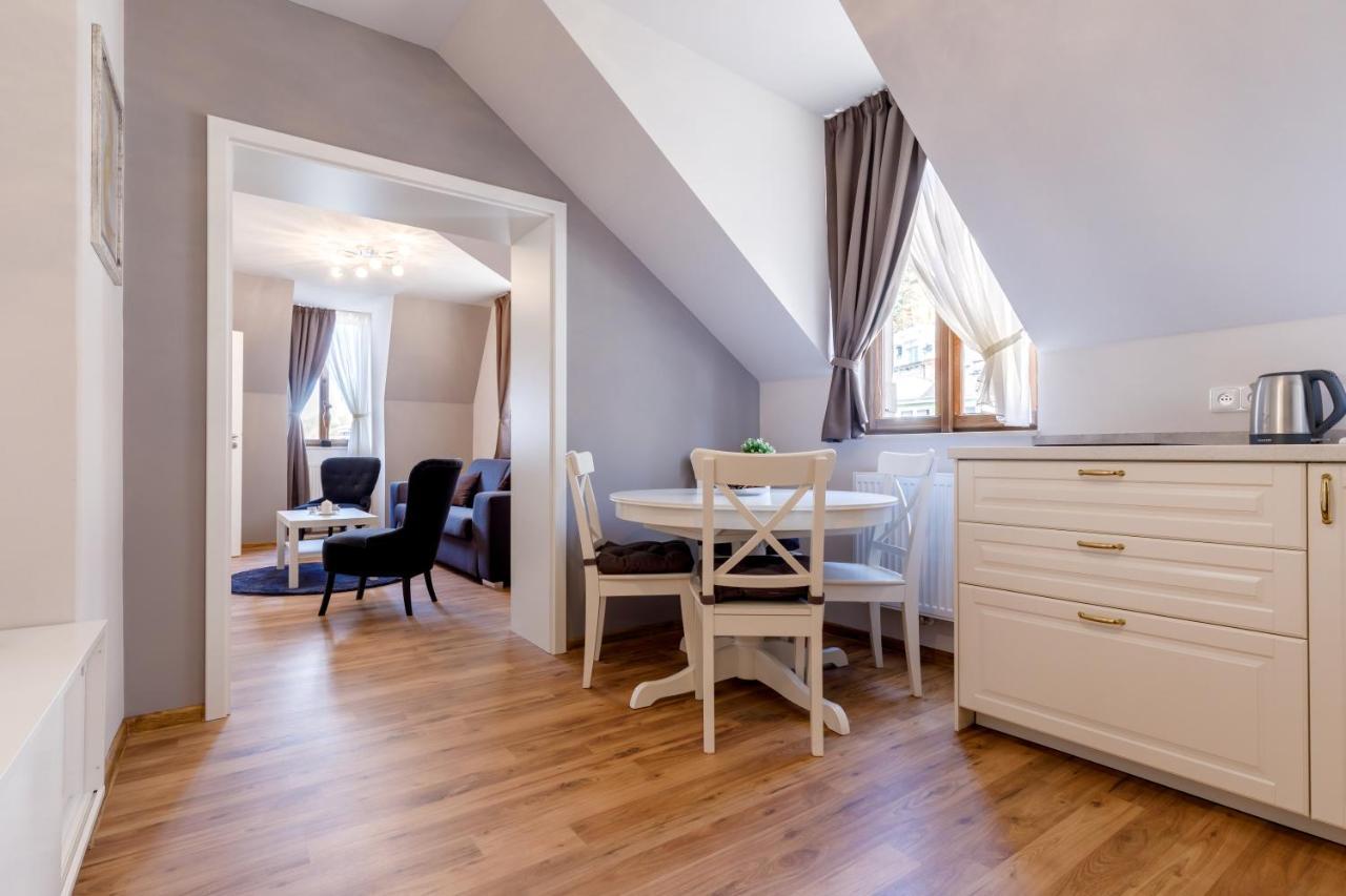 Apartments Menuet Карловы Вары Экстерьер фото
